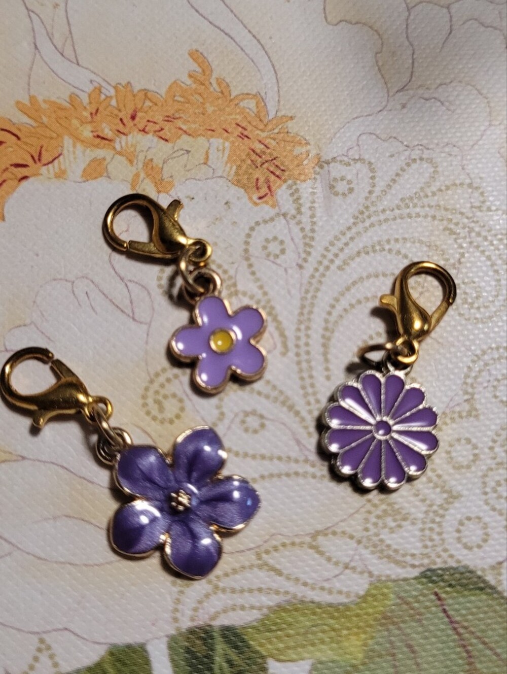💚Free In Any Bundle Over $10 Purple Flower Charm Set